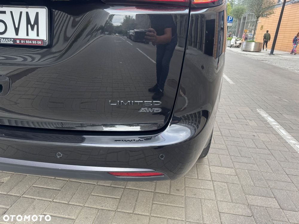 Chrysler Pacifica - 8