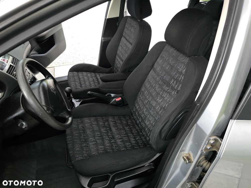 Peugeot 307 - 25