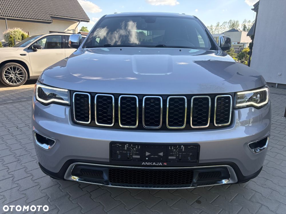 Jeep Grand Cherokee - 28
