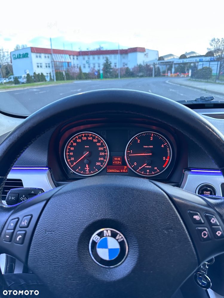 BMW Seria 3 320d DPF - 29