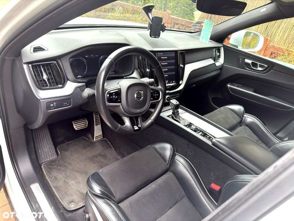 Volvo XC 60 D4 AWD R-Design - 5