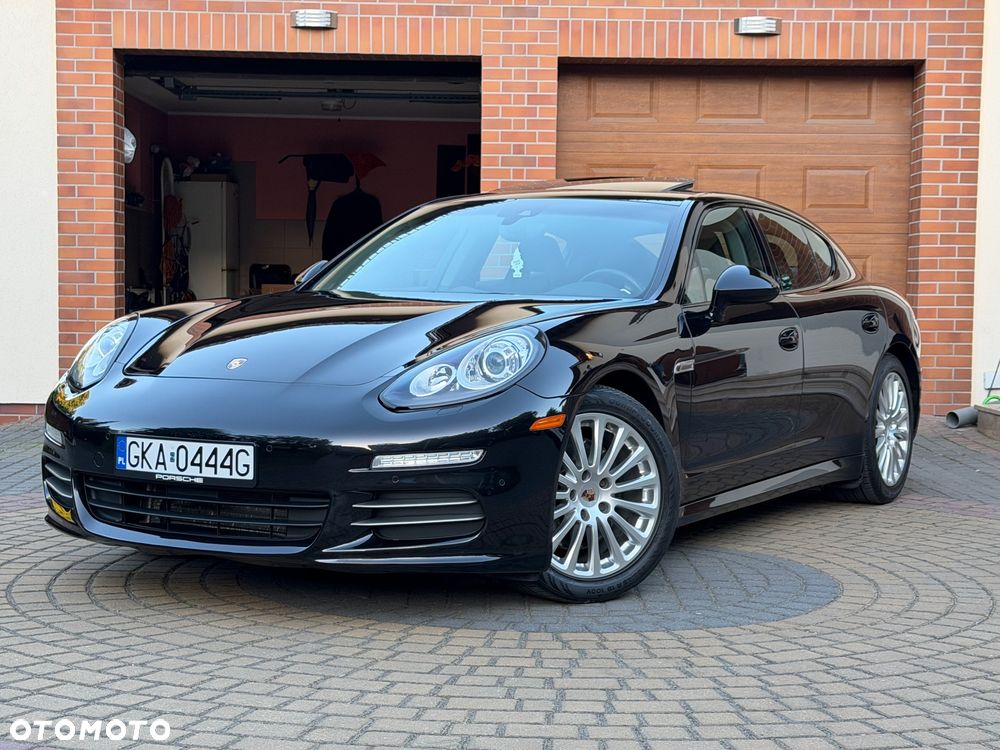 Porsche Panamera - 1
