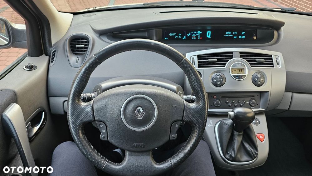 Renault Scenic 1.9 dCi FAP Privilege - 22