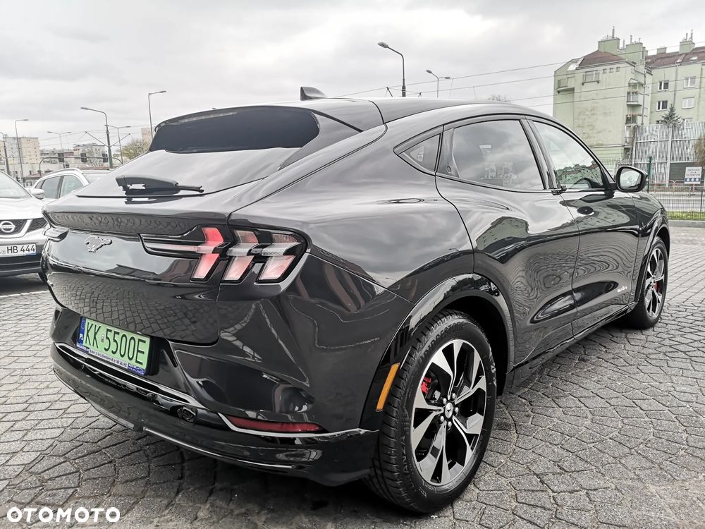 Ford Mustang Mach-E AWD - 2