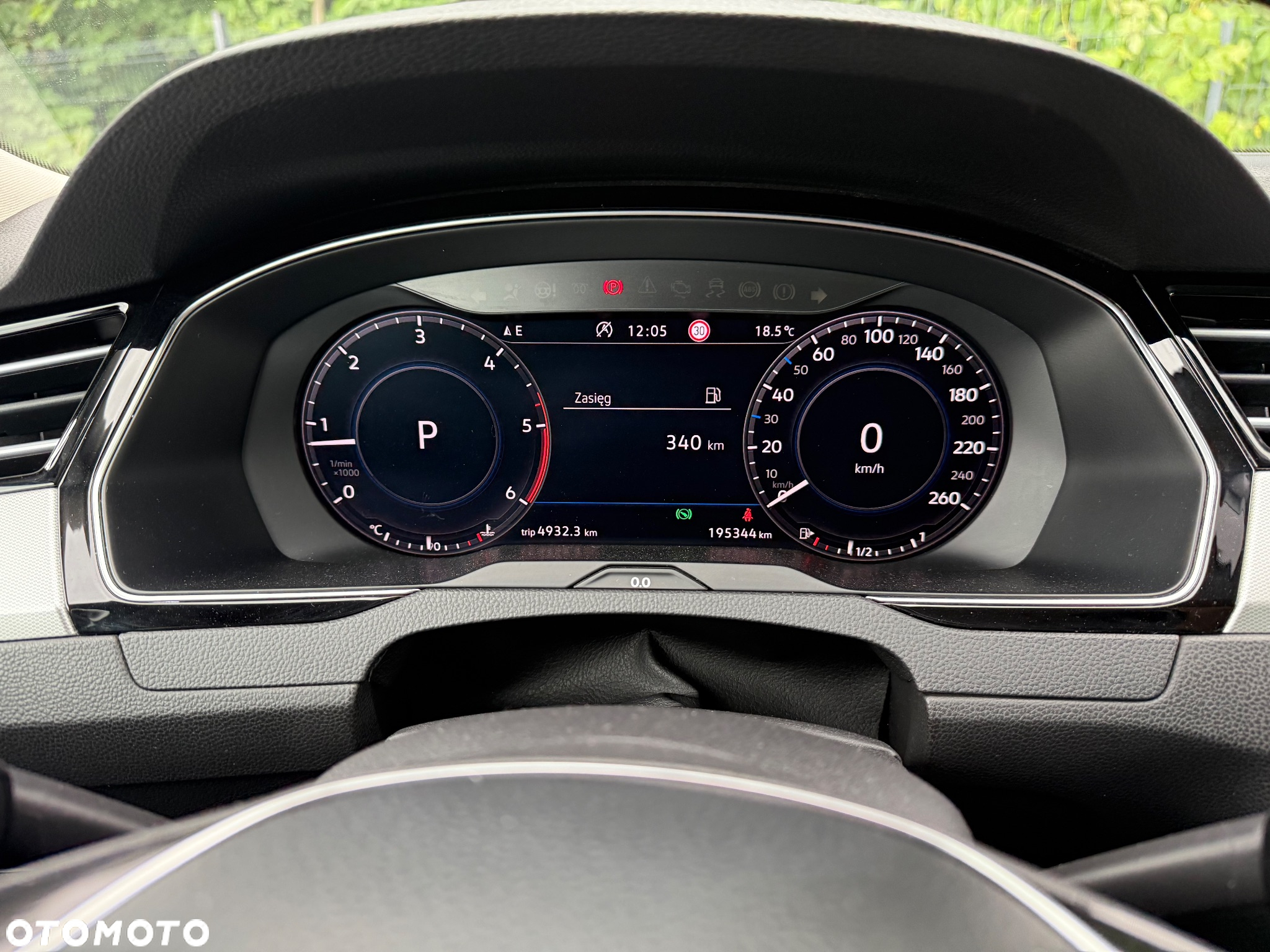 Volkswagen Passat Variant 1.6 TDI SCR DSG - 28
