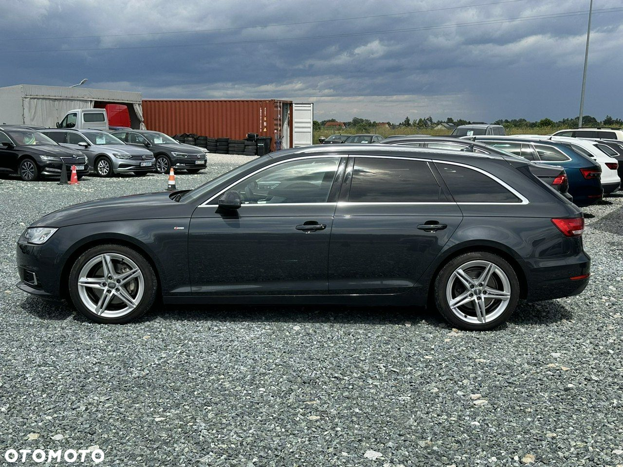 Audi A4 Avant 40 TDI quattro S tronic S line - 9