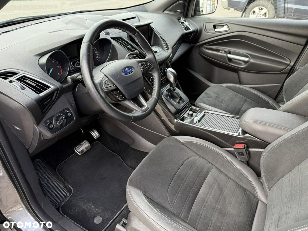 Ford Kuga 2.0 TDCi AWD ST-Line - 22