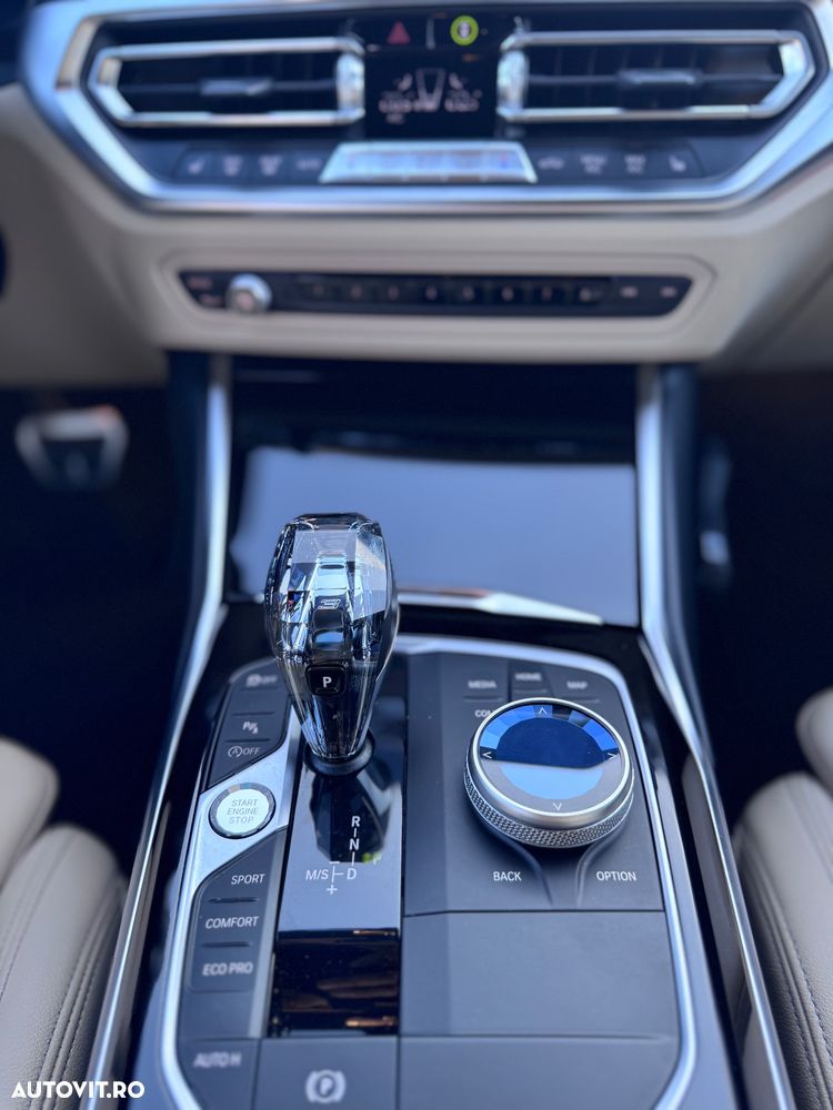 BMW Seria 3 320i Aut. Sport Line - 9