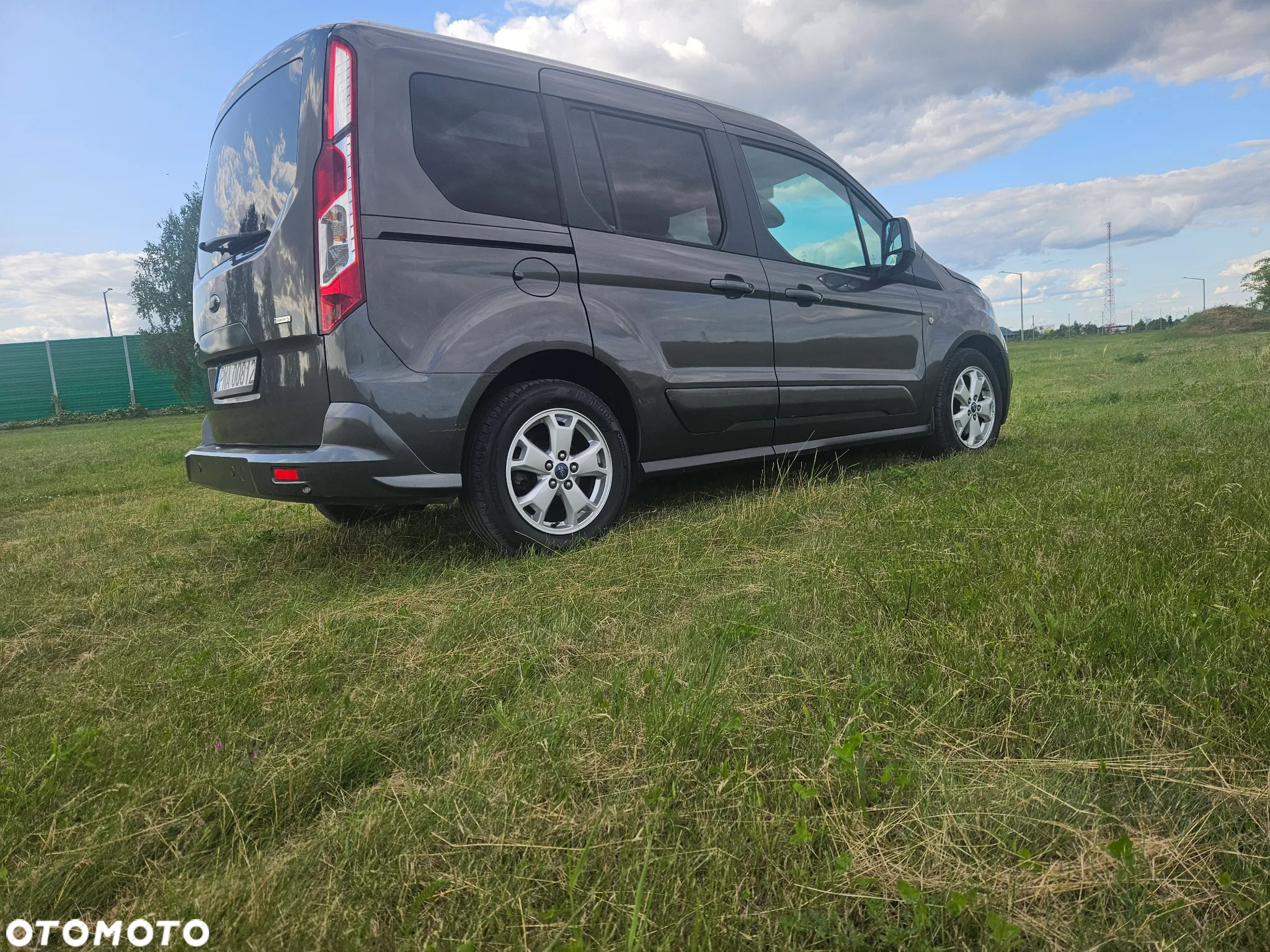 Ford Tourneo Connect 1.0 EcoBoost Titanium - 16