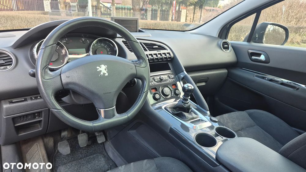Peugeot 3008 1.6 HDi Premium - 12