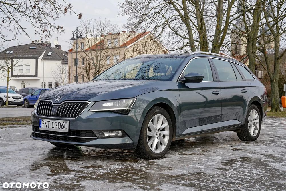 Skoda Superb 2.0 TDI SCR Style DSG - 1