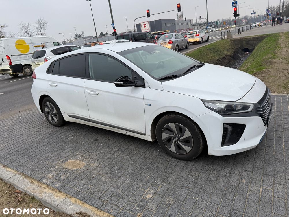 Hyundai IONIQ Hybrid Premium - 3