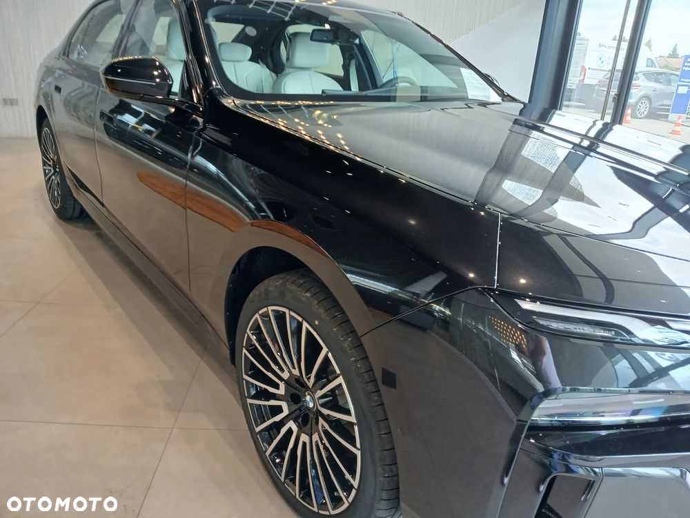 BMW Seria 7 740d xDrive mHEV sport - 7