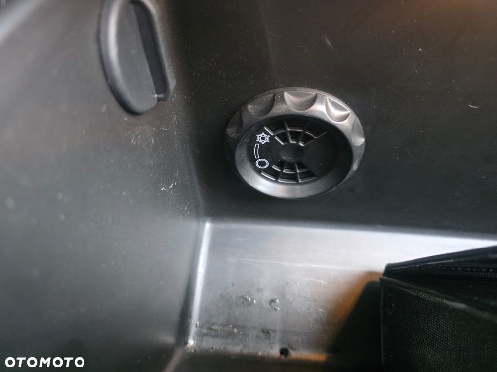 Hyundai i30 1.4 Fifa World Cup Edition - 9