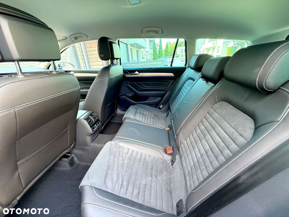 Volkswagen Passat 2.0 TSI 4Mot Elegance DSG - 20