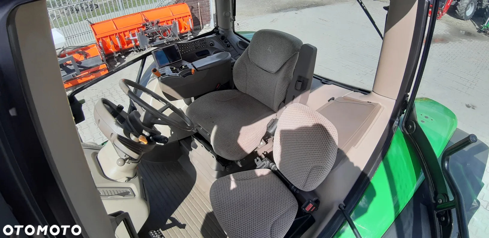 John Deere 6210 R - 15