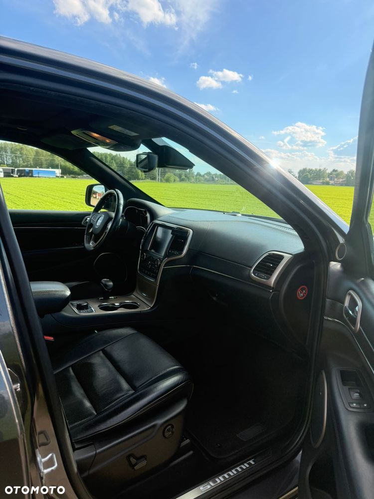 Jeep Grand Cherokee 3.0 CRD Overland Summit - 23