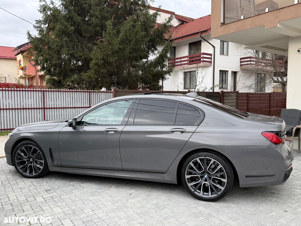 BMW Seria 7 730d xDrive MHEV - 10