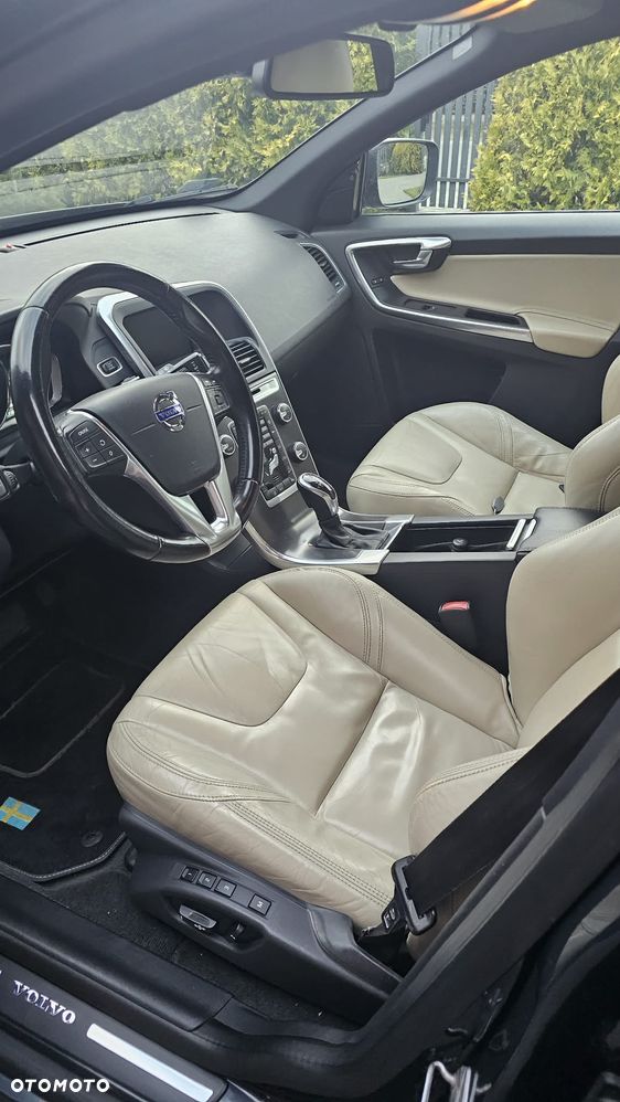 Volvo XC 60 D5 AWD Summum - 6