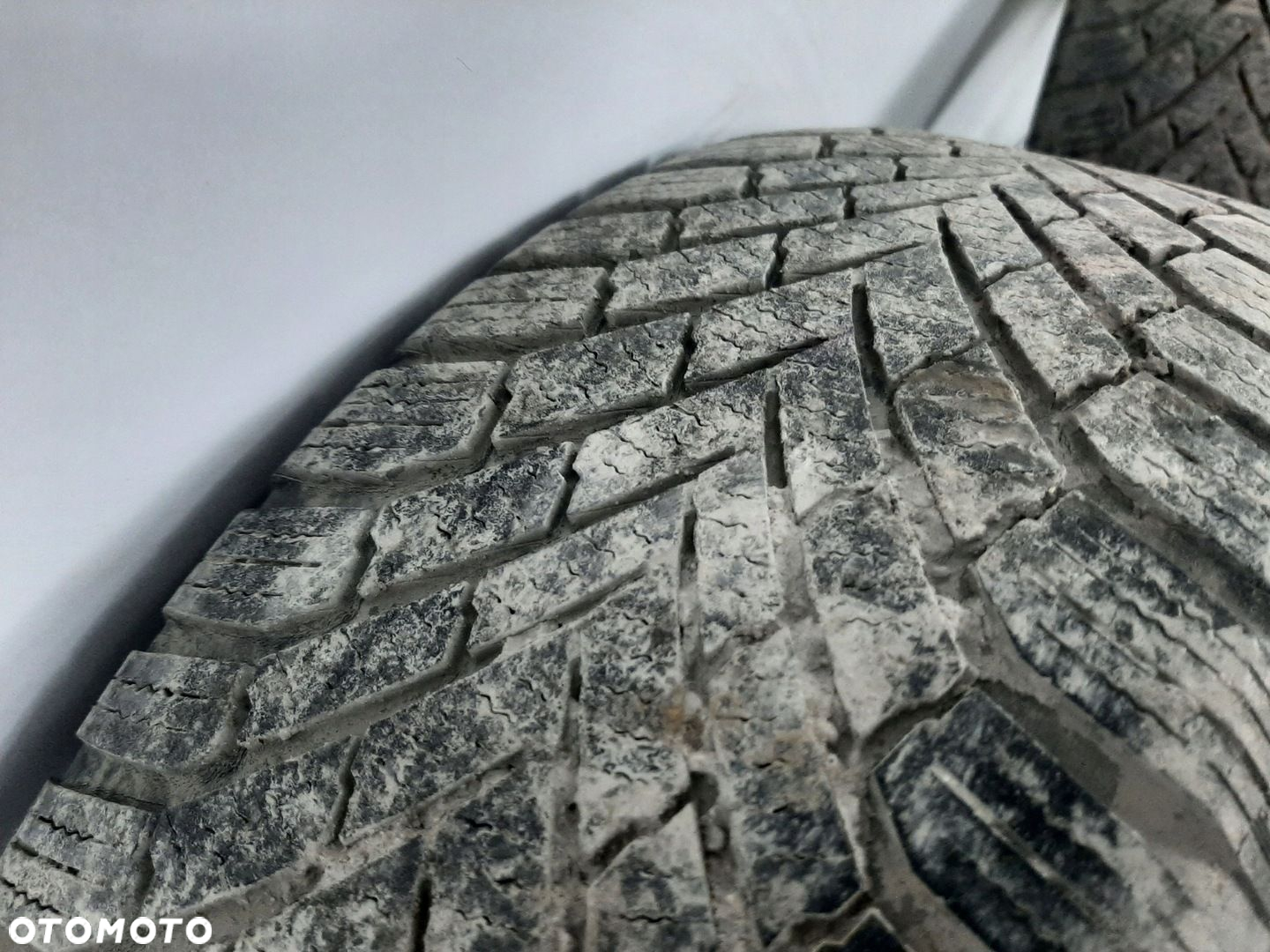 OPONY ZIMOWE CONTINENTAL WINTERCONTACT TS860 195/60R15 88T DOT 2018 5MM - 8