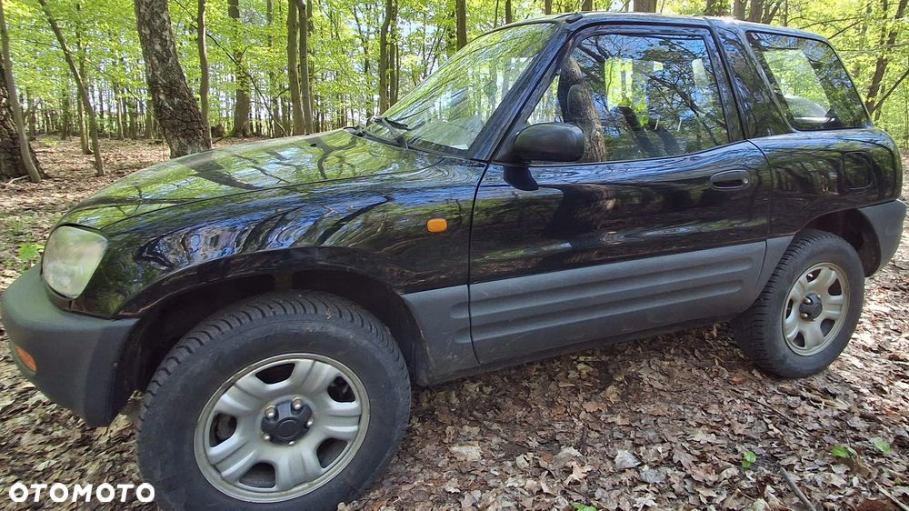 Toyota RAV4 2.0 - 7