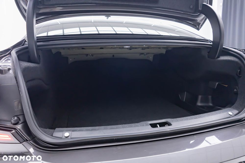 Volvo S90 T8 AWD Plug-In Hybrid Plus Bright - 40