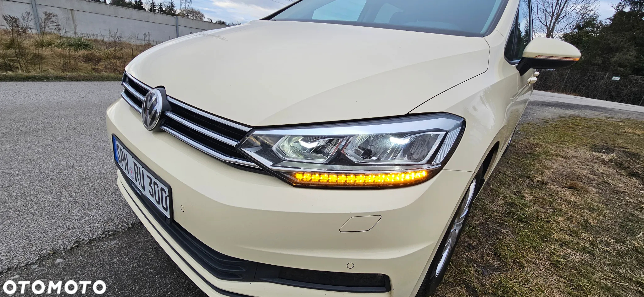 Volkswagen Touran 2.0 TDI SCR DSG UNITED - 28