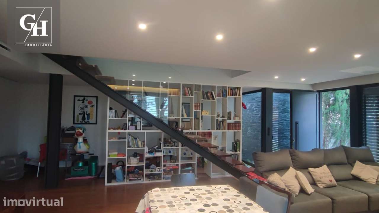 Moradia T3+1 de Gaveto em Esmeriz – Conforto e Modernidade - Grande imagem: 5/33