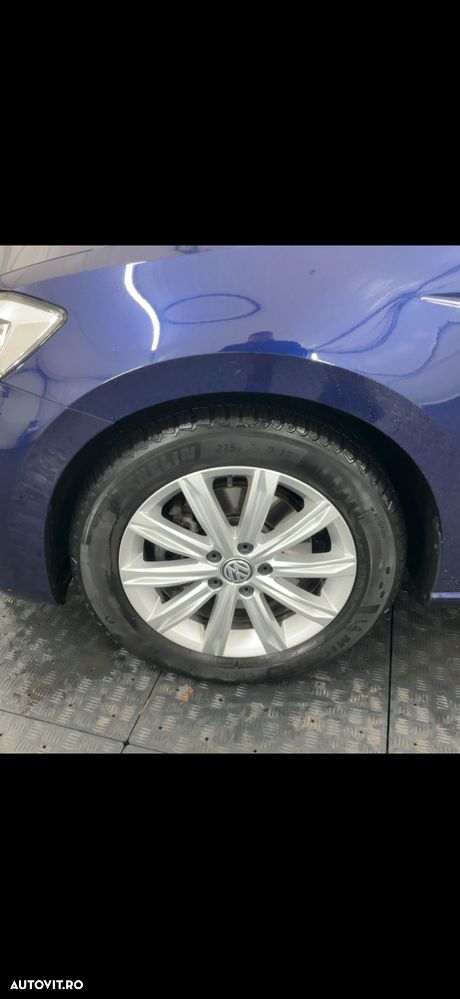 Volkswagen Touran 2.0 TDI SCR DSG Highline - 7