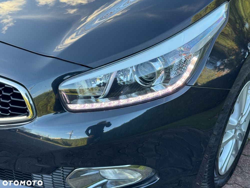 Kia Ceed 1.4 CVVT SW Fifa World Cup Edition - 10