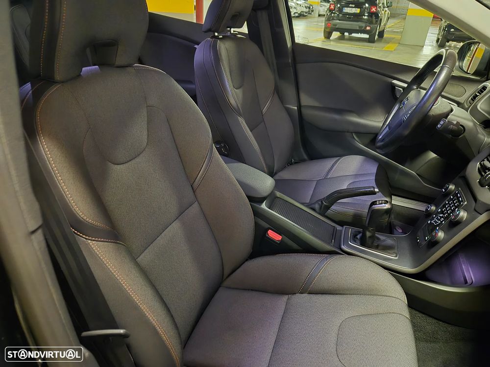 Volvo V40 Cross Country 2.0 D2 Summum - 41