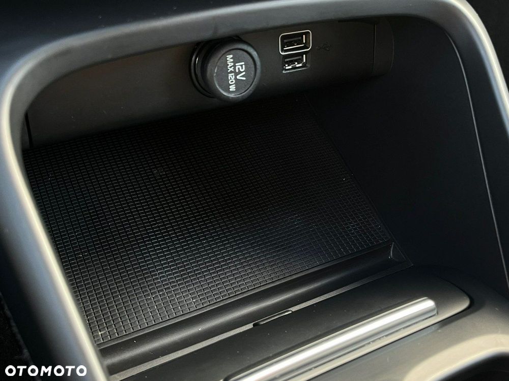 Volvo XC 40 T3 Momentum Pro - 34