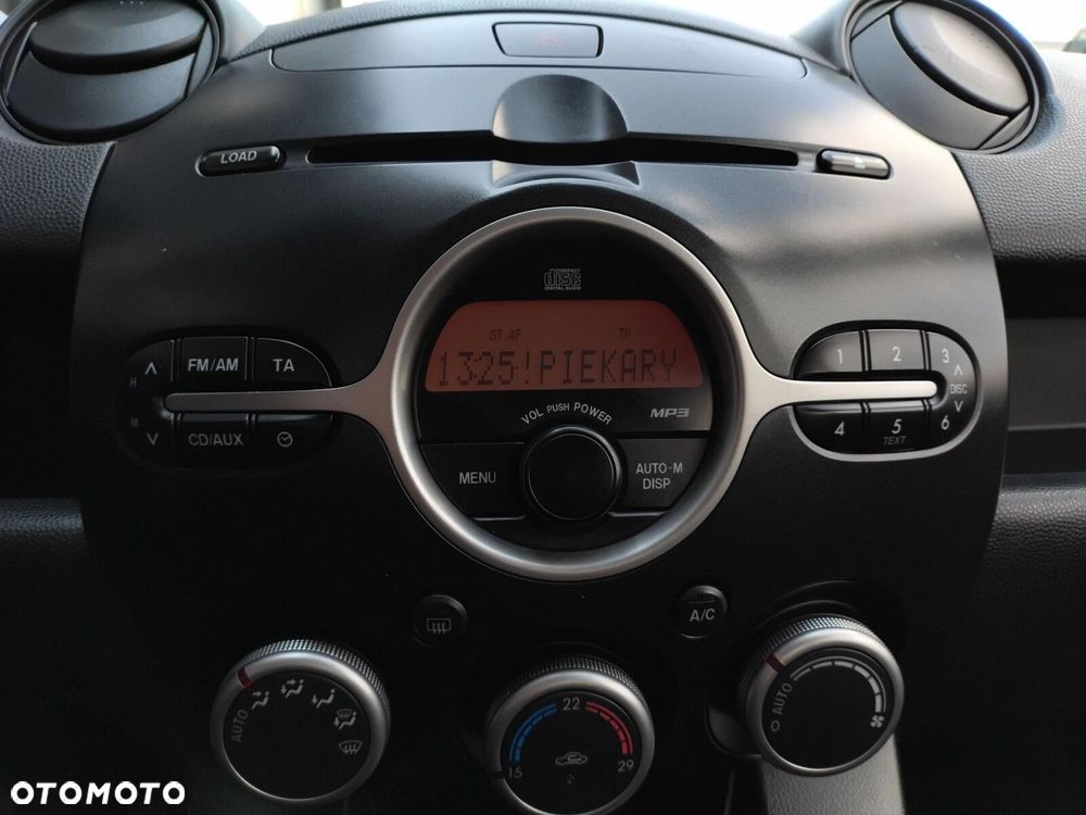 Mazda 2 - 18