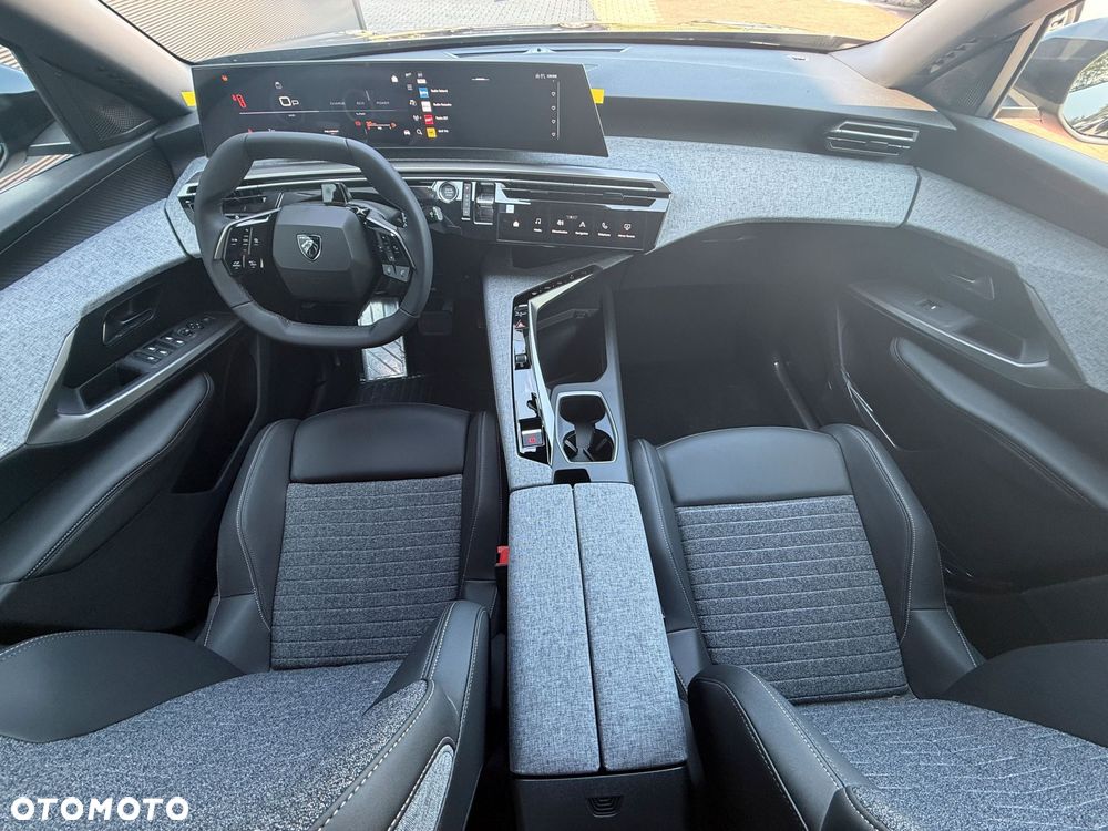 Peugeot 408 - 12