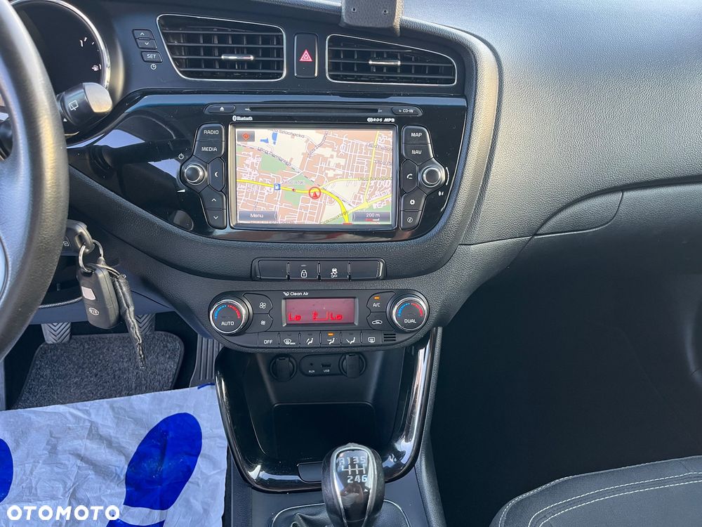 Kia Ceed 1.6 GDI ISG Spirit - 16