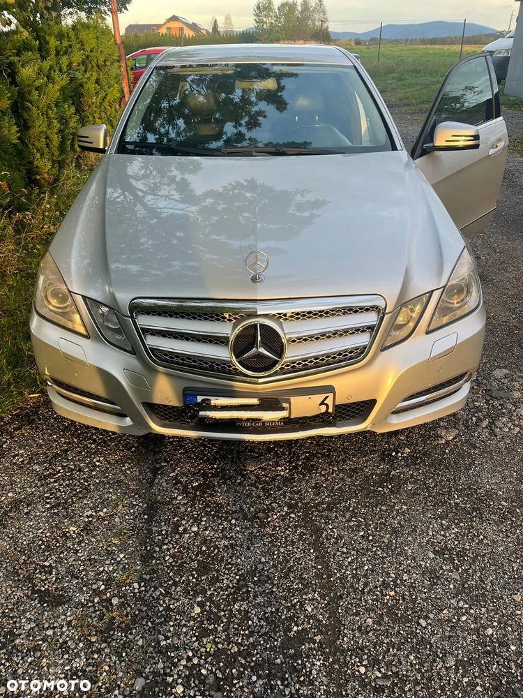 Mercedes-Benz Klasa E 220 CDI BlueEff Avantgarde - 4