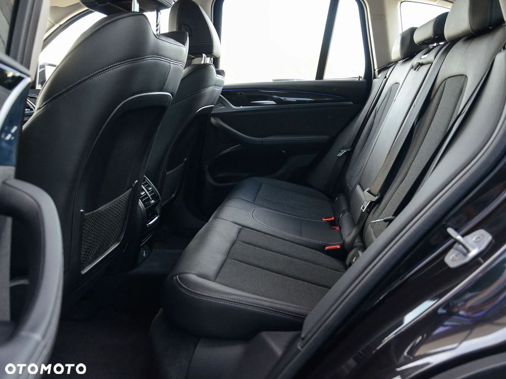 BMW X3 xDrive20d xLine sport - 33