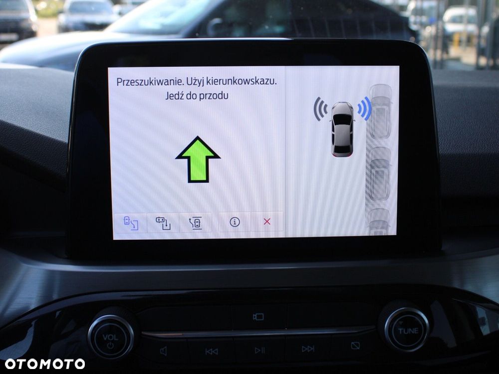 Ford Kuga 2.5 FHEV FWD Titanium - 17