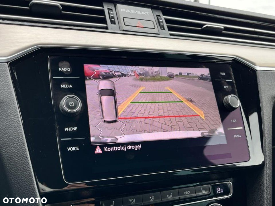 Volkswagen Passat - 30