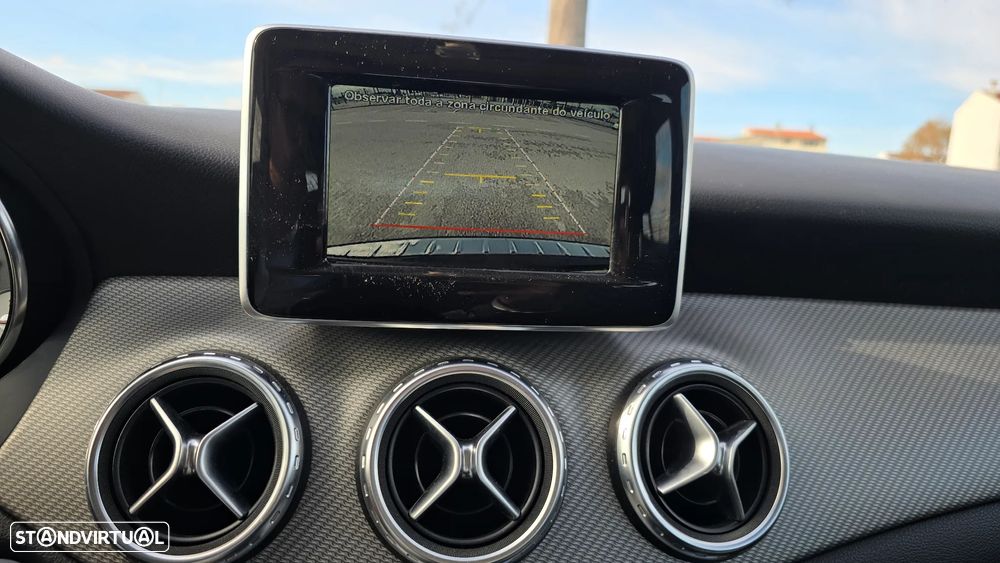 Mercedes-Benz GLA 220 CDI 4Matic 7G-DCT Urban - 9