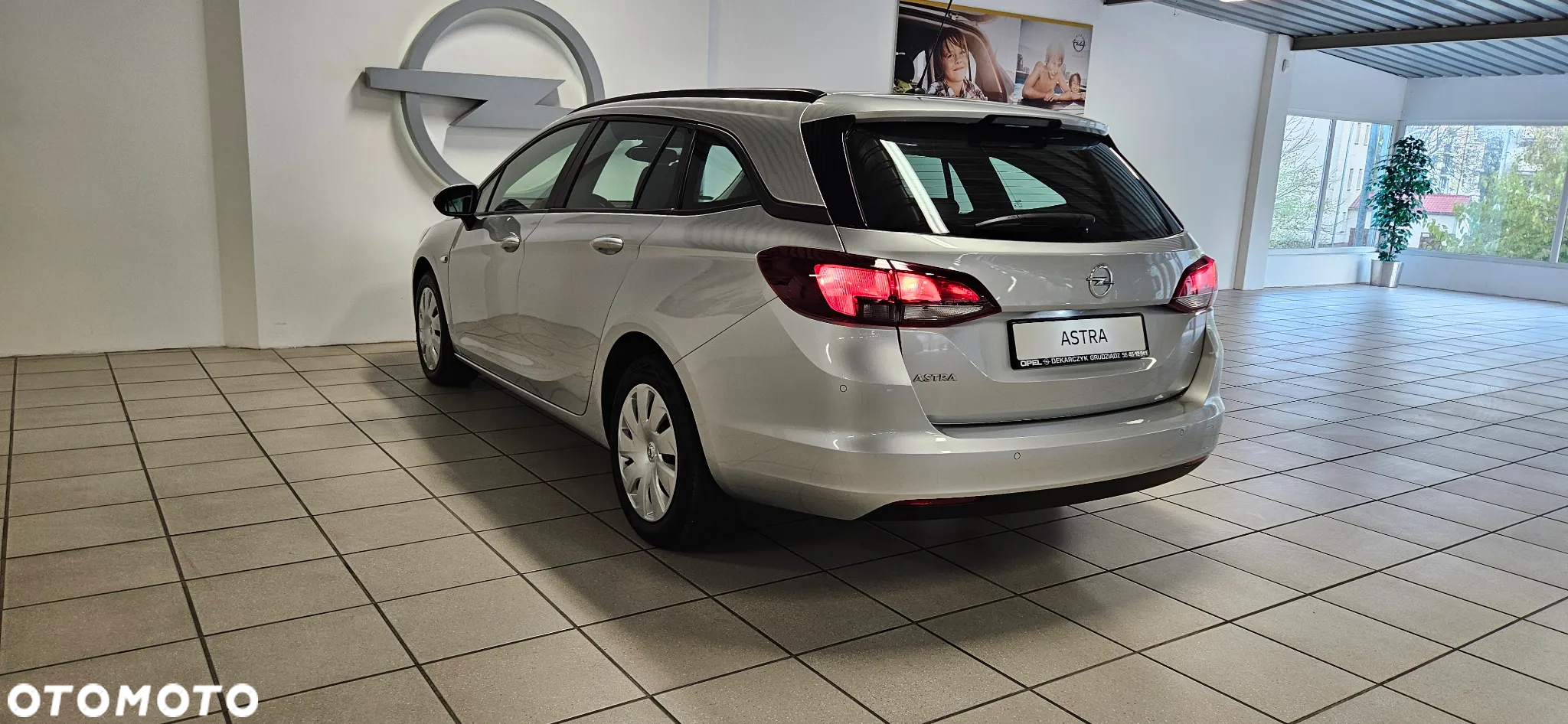 Opel Astra V 1.6 CDTI Enjoy S&S - 6