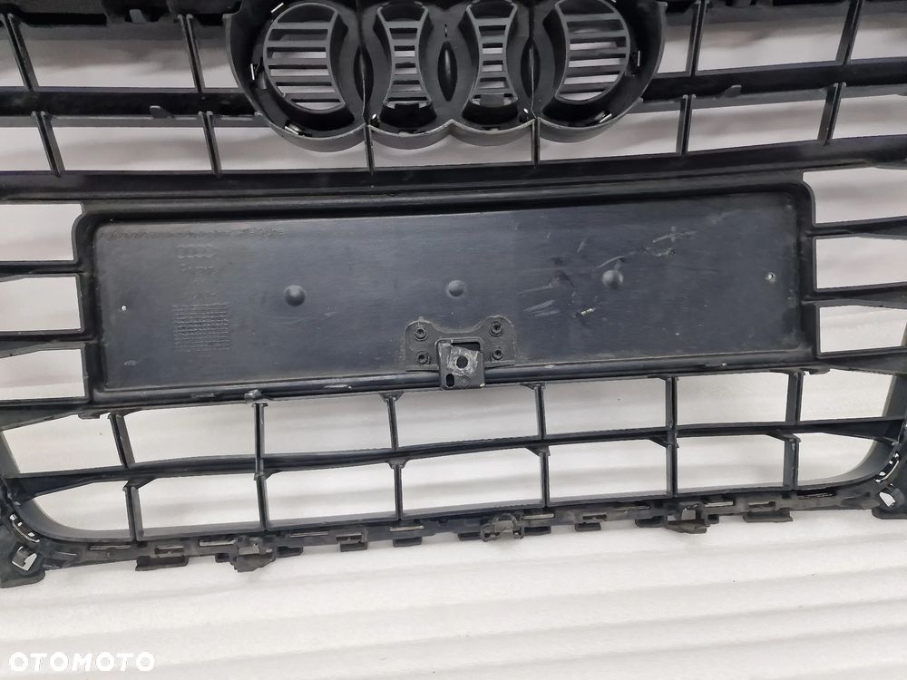 AUDI A3 8V / 8V3 12- ATRAPA / GRILL PRZEDNI PRZÓD , NR 8V3853651 , NR AUKCJI GL56 - 24