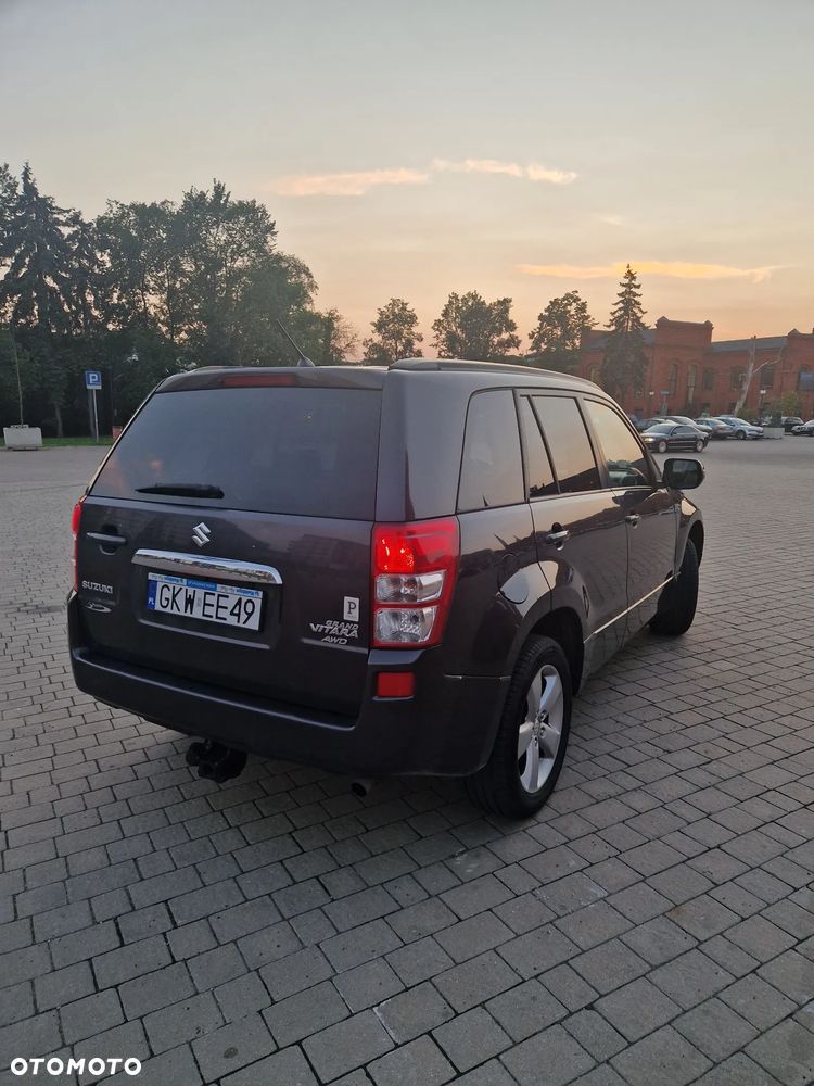 Suzuki Grand Vitara 1.9 DDiS Premium EU5 - 7
