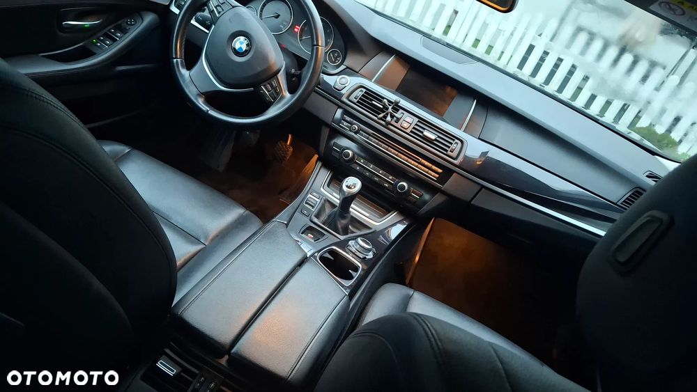 BMW Seria 5 518d - 20