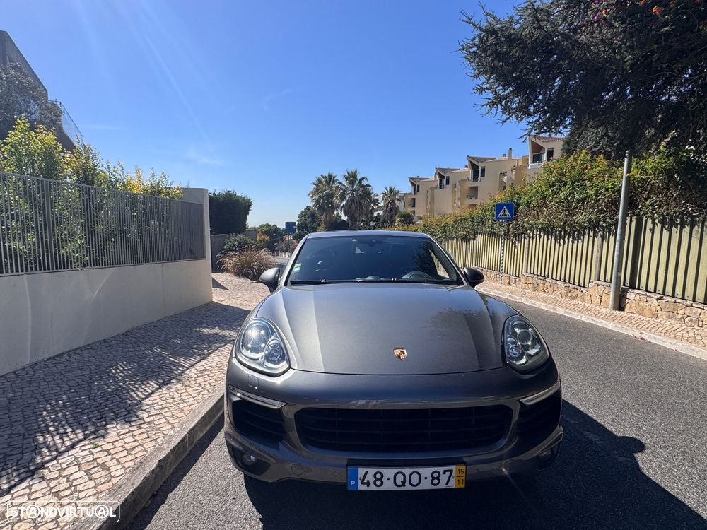 Porsche Cayenne S Hybrid - 3