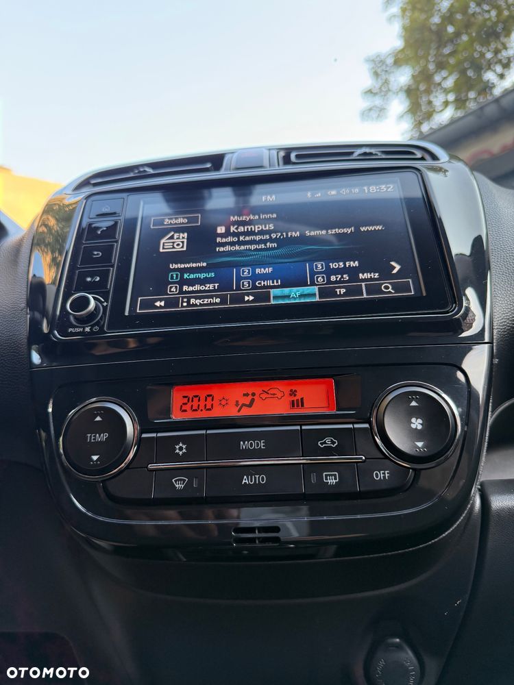 Mitsubishi Space Star 1.2 AS&G Instyle CVT - 19