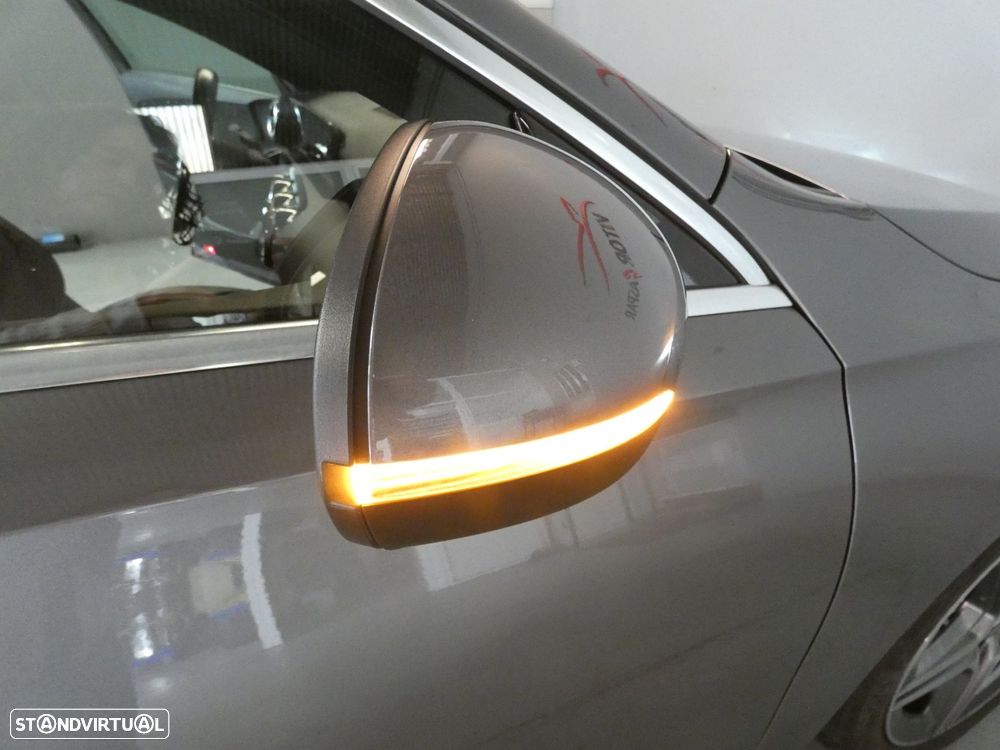 Mercedes-Benz A 180 d AMG Line - 24