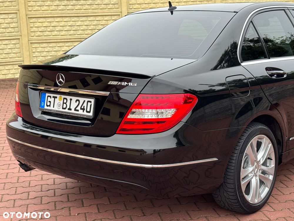 Mercedes-Benz Klasa C 180 BlueEFFICIENCY 7G-TRONIC Avantgarde - 24