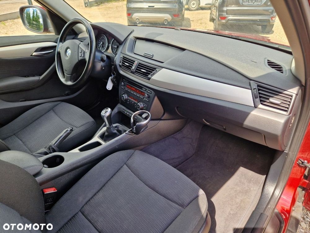 BMW X1 xDrive18d Sport Line - 17