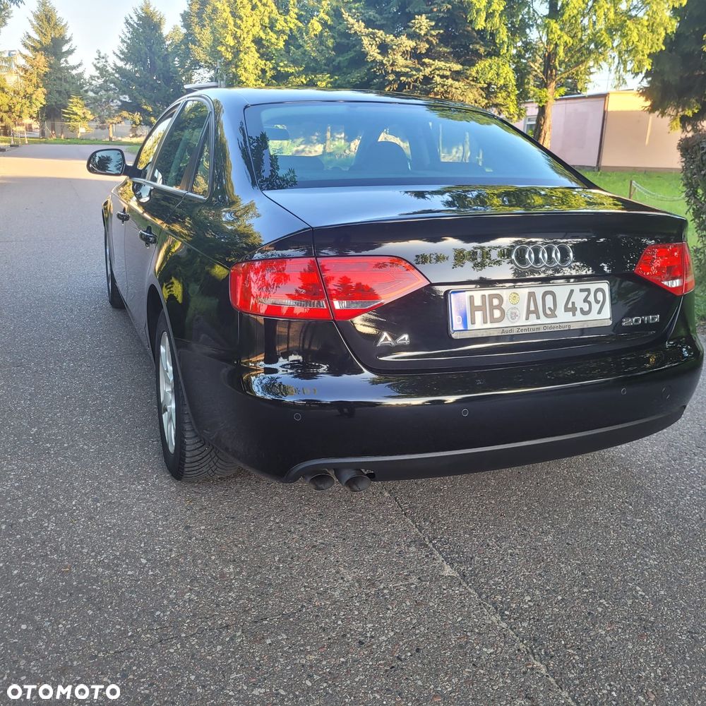 Audi A4 Limousine - 10
